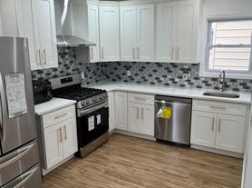 24338 144th Ave, Rosedale, NY