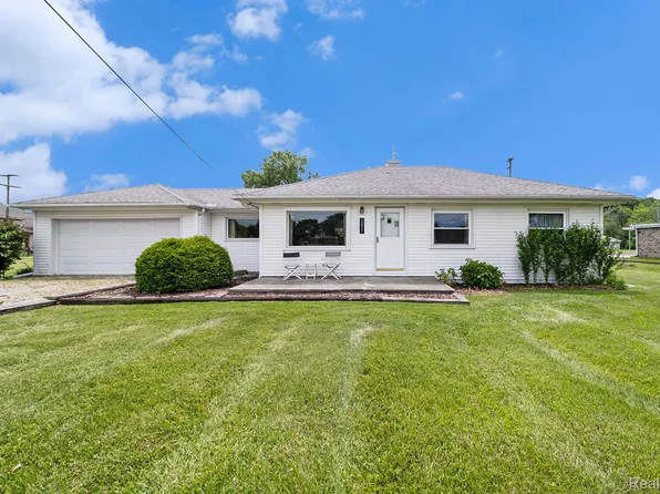 15831 Pennsylvania Rd, Riverview, MI 48193