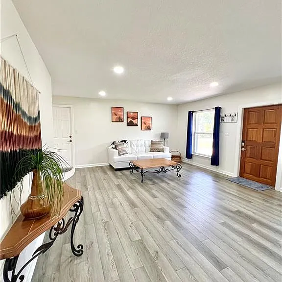 4215 NE Carrol Ct — Photo 3