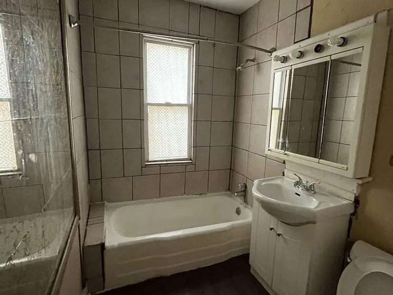 1659 N Arlington Pl #2 — Photo 14