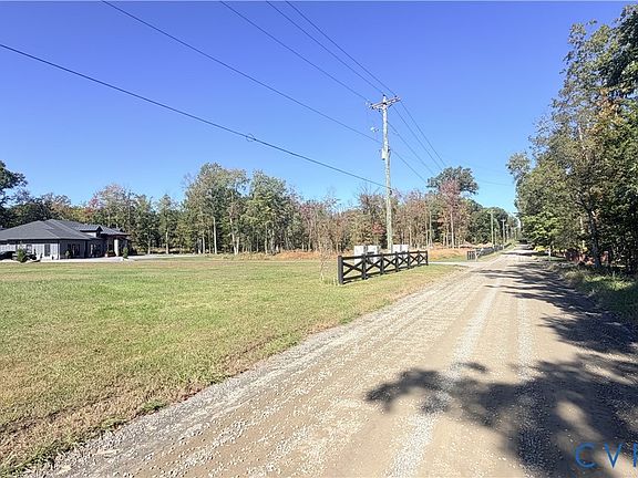 2nd image of 16106 Thoroughfare Rd