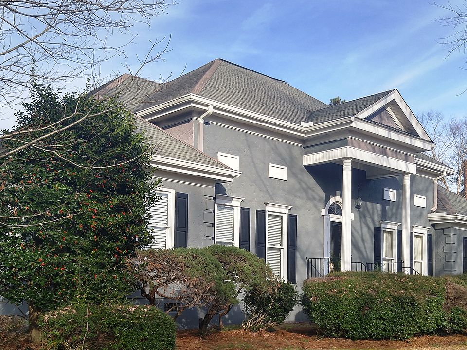 823 Hampton Creek Way
