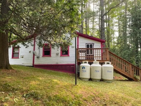 6 Spur Road, Milan, NH 03588