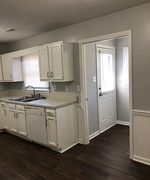 4400 Graceland Ct #4400 — Photo 24
