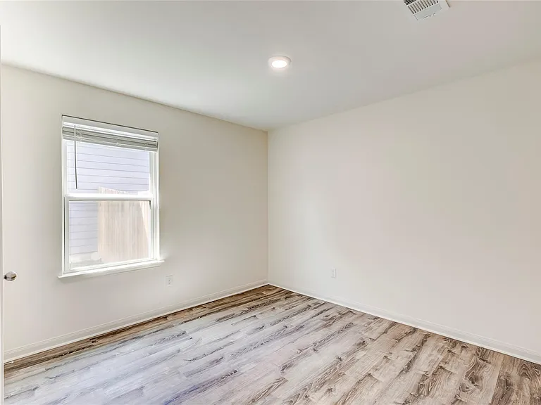 18744 Speculator Ln — Photo 24