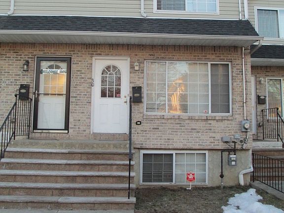 4th image of 30 Crittenden Pl