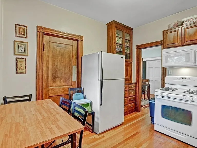 11 Radcliffe Rd #1 — Photo 7