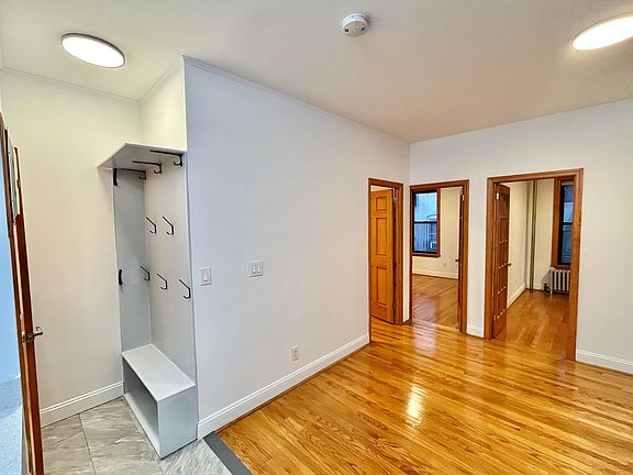 4th image of 316 E 11th St APT 2C