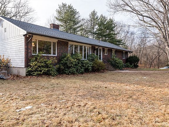 3rd image of 702 Blue Hill Ave