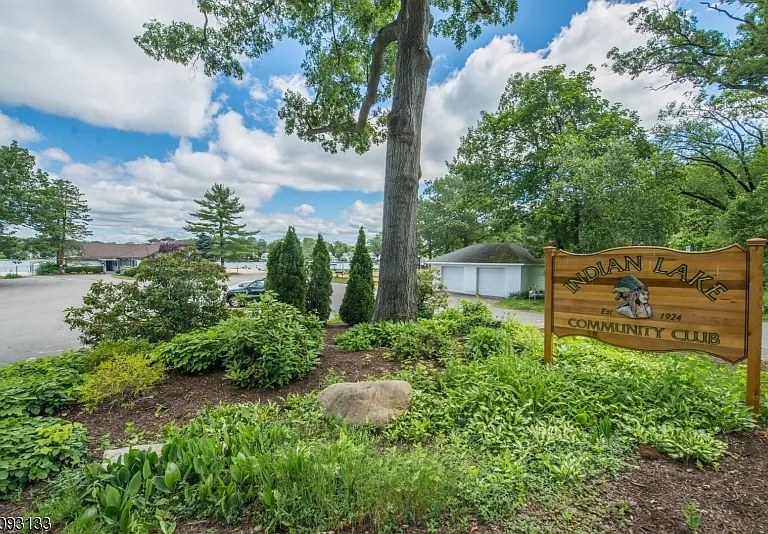 21 E Shore Rd — Photo 24