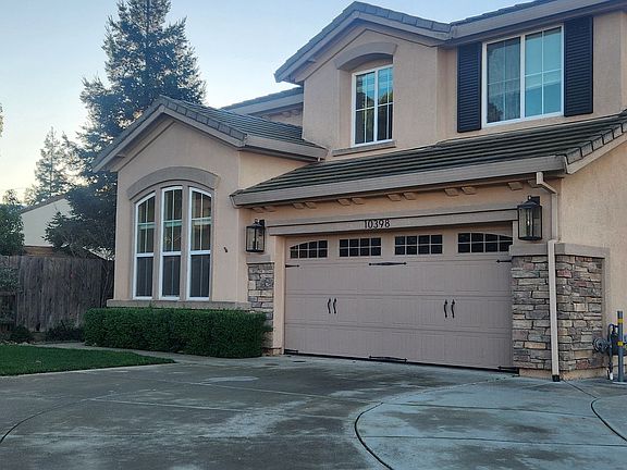 2nd image of 10398 Stoecker Ct