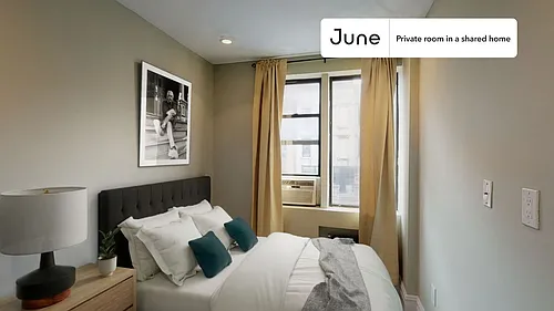 20 Avenue A Photo 1