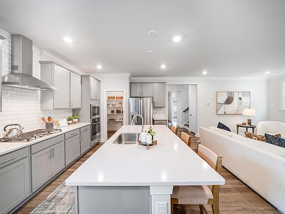 7th image of this home