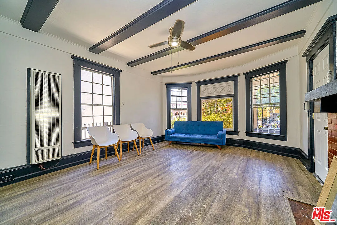 2 bed, 2.0 bath, 850 sqft, $2,499 — Photo 1