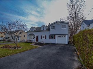 325 Lowden Point Rd, Rochester, NY 14612
