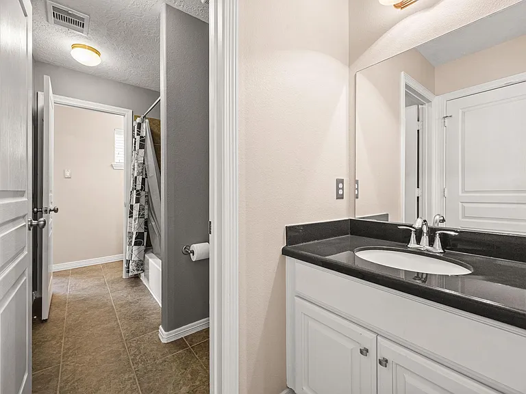 5309 Nolda St — Photo 23