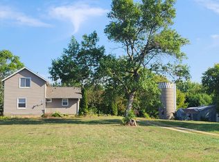 82032 140th St, Glenville, MN 56036