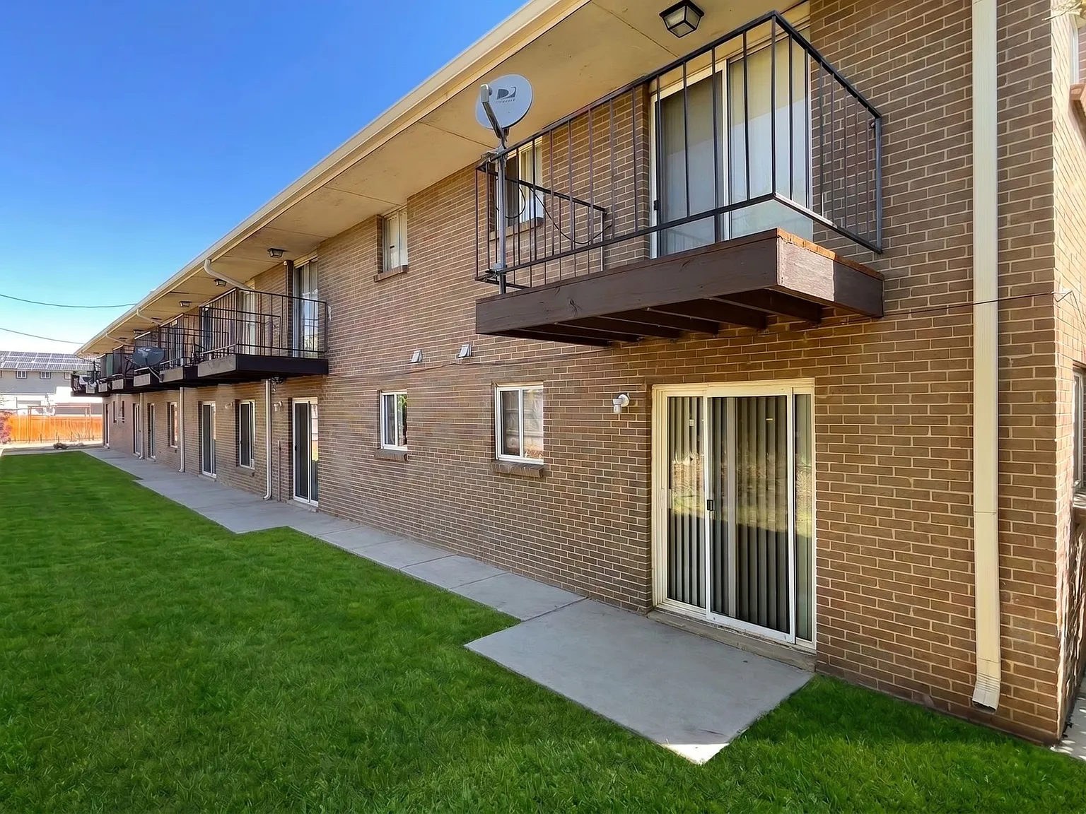Fontaine Apartments — Photo 2