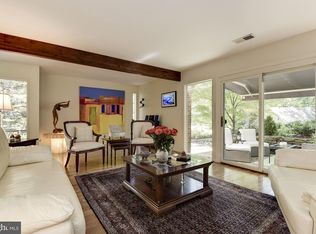 18 Wynkoop Ct, Bethesda, MD 20817