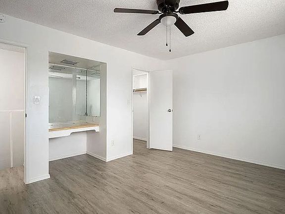 3rd image of 4701 Belle Ter APT K