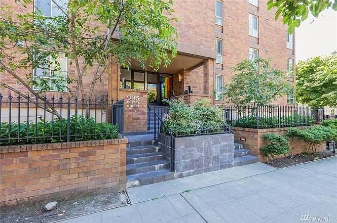 2 bed, 862 sqft, $3,000 — Photo 2