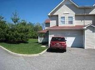 137 Larsen Dr, Amityville, NY 11701