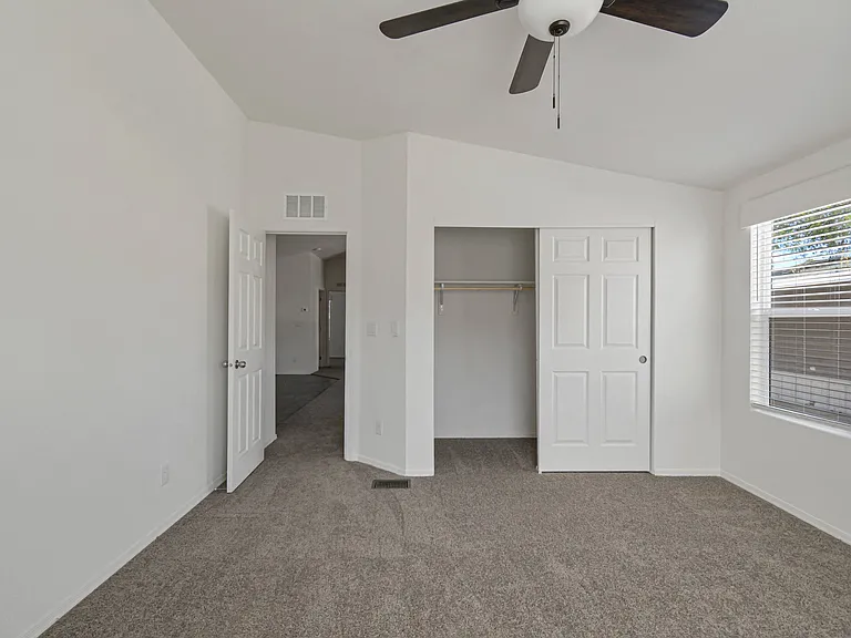 8601 N 71st Ave — Photo 22