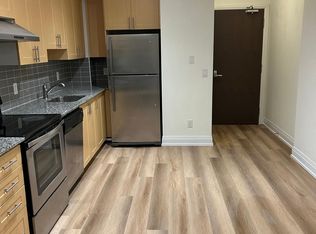 75 N Park Rd #409, Vaughan, ON L4J 0H8
