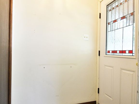 2nd image of 9230 S Francisco Ave