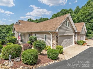 2206 E Cumming Woods Ln #10, Hendersonville, NC 28739