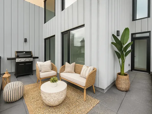 3321 Glenwood Road image 2 of 11