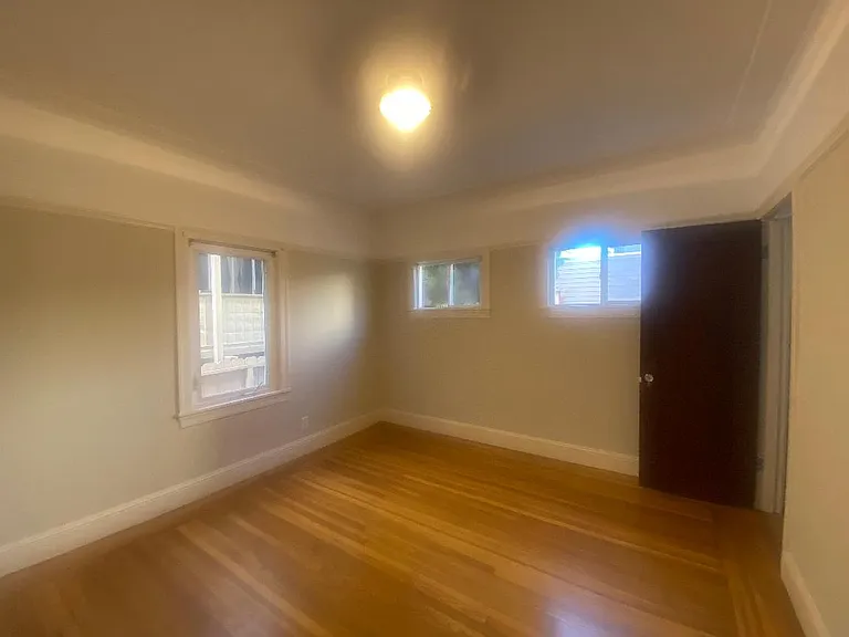 833 York St — Photo 11