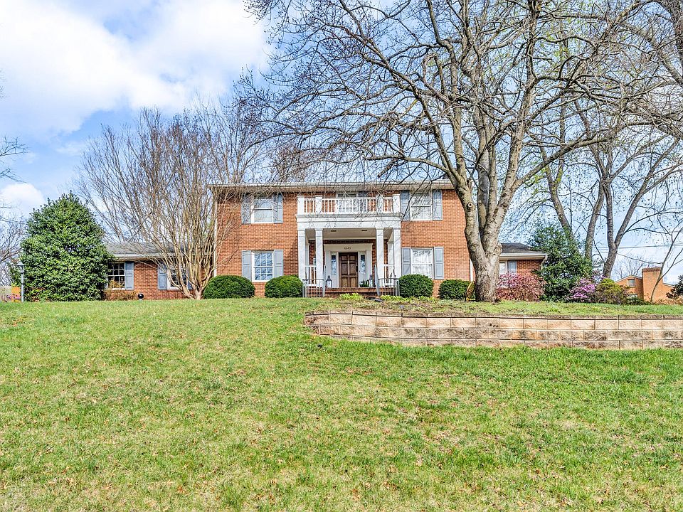 1st image of 6643 Meadewood Dr NE