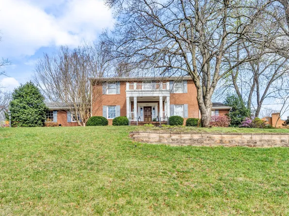6643 Meadewood Dr NE, Roanoke, VA 24019
