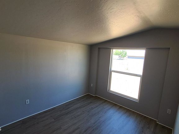 5th image of 25250 N Cottonwood Ln