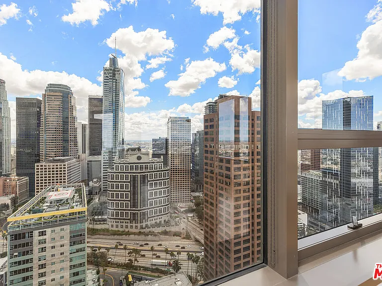 1100 Wilshire Blvd #2911 — Photo 22