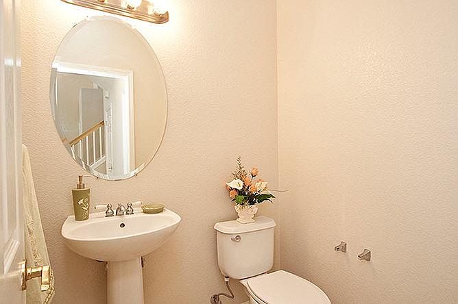 1st image of 1746 Wayne Cir