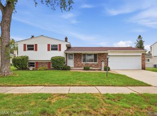35512 Southampton St, Livonia, MI 48154