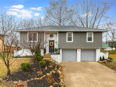 1611 SE Royal St, Oak Grove, MO, 64075