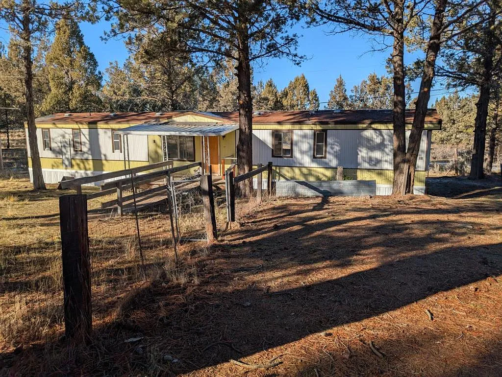 18528 Henwas Loop — Photo 1