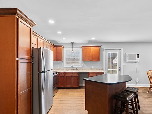 5th image of 3247 Woolard Rd
