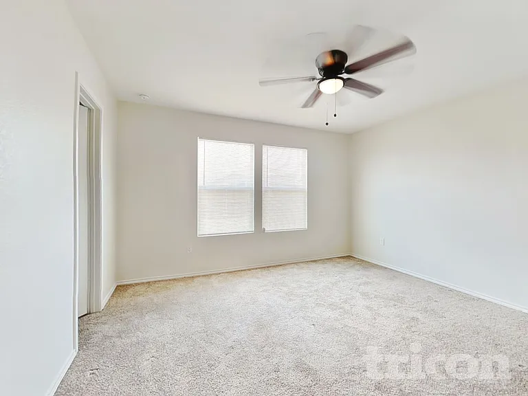 1125 Waggoner Dr — Photo 9
