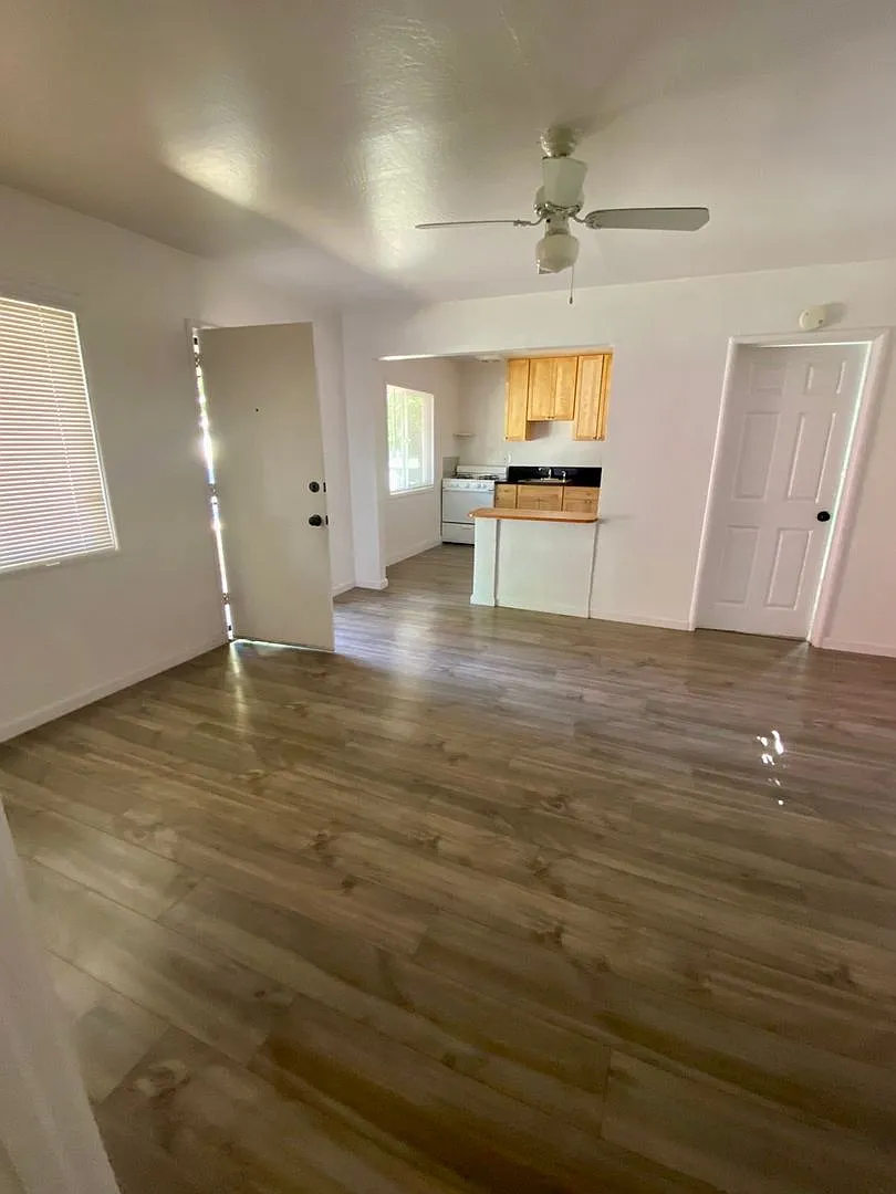 Camellia Court Village (3RE2) — Photo 2