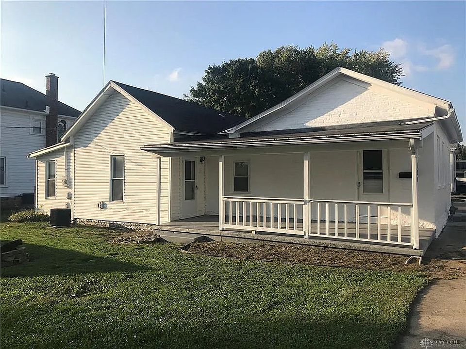1st image of 528 New St
