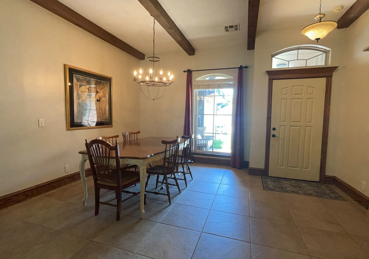 4 Bedroom Home in Edmond — Photo 2