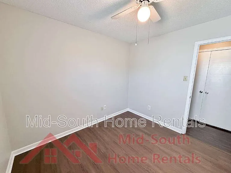 7328 Hillshire Dr — Photo 18