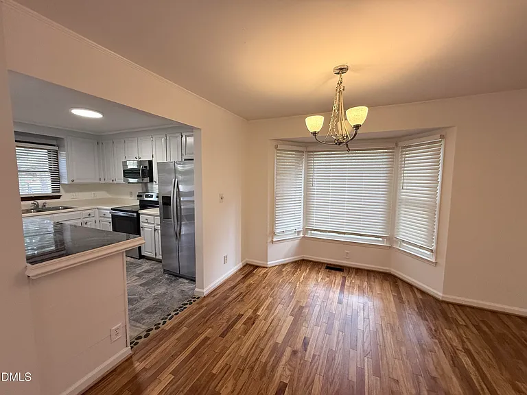 5544 Sharpe Dr — Photo 16