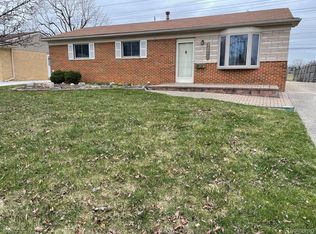 38562 Plainview Dr, Sterling Heights, MI 48312
