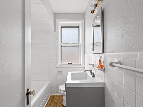 5th image of 4949 Oleatha Ave #A
