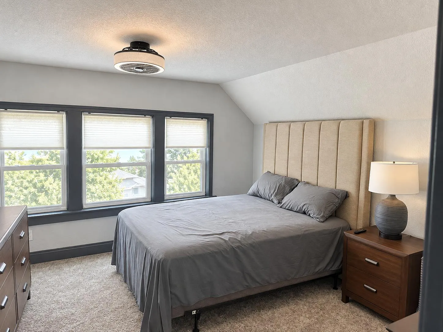 4 bed, 3.0 bath, 2873 sqft, $1,139 — Photo 1